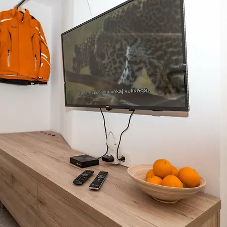 Apartma Le Petit Chateau De *